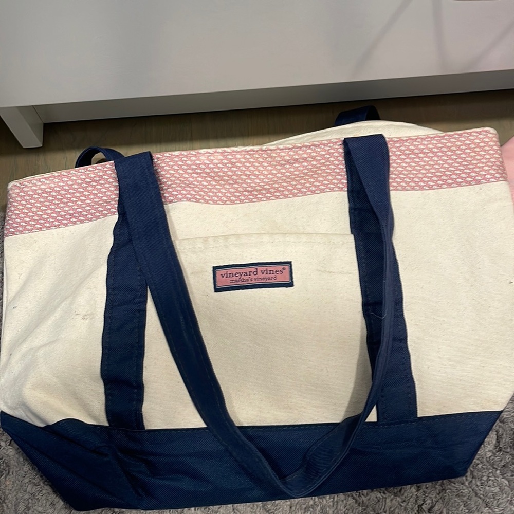 Vineyard vines tote bag
